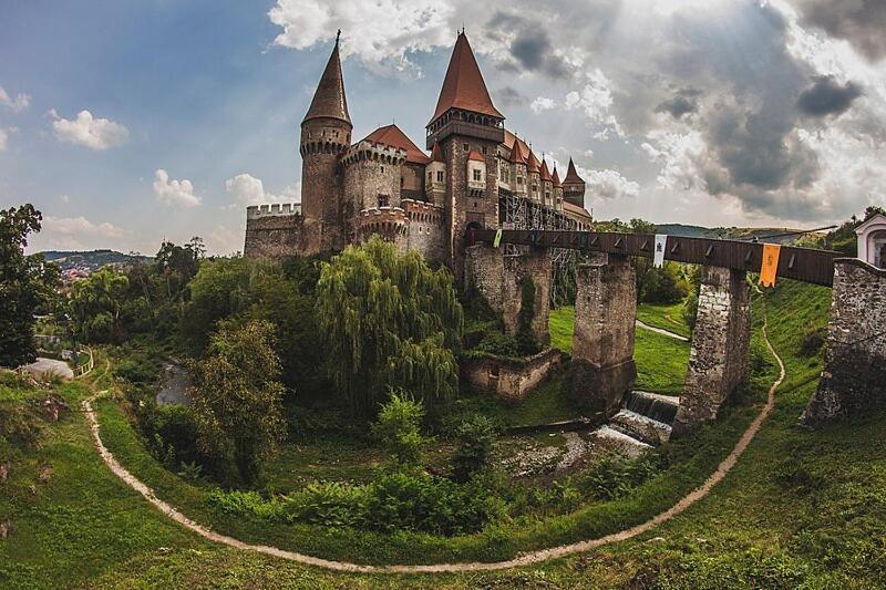 Affordable Apartment Close To The Castle Hunedoara Exterior photo